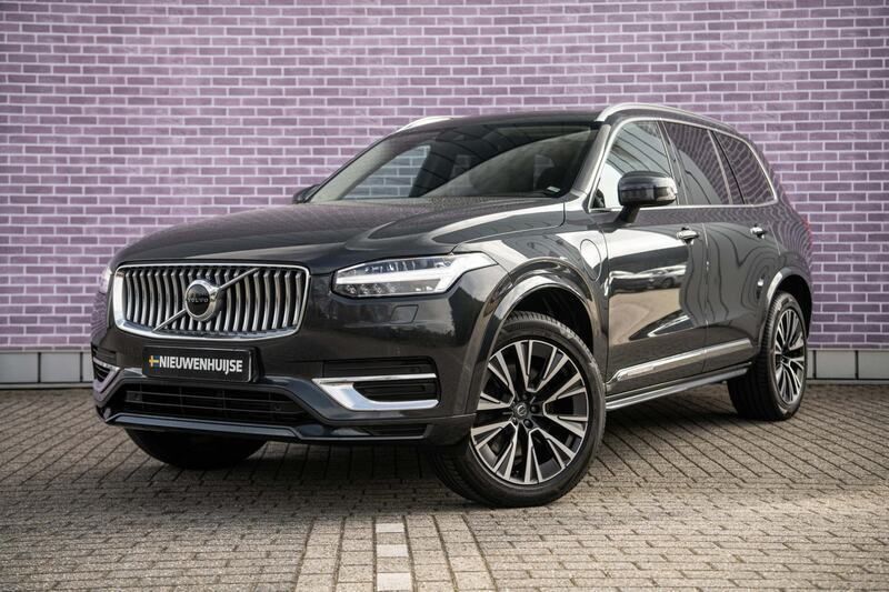 Grijs Gebruikt 2022 Volvo XC90 Inscription SUV | € 64.399 (Duur) - Afbeelding 1/4