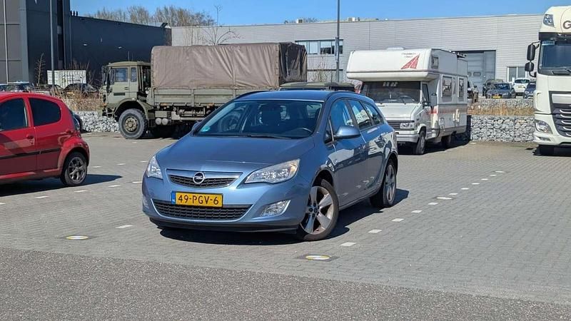 Gebruikt 2011 Opel Astra Sport Stationwagen | € 1.750 (Super prijs) - Afbeelding 1/4
