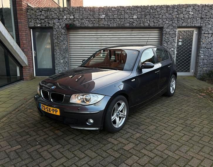 Gebruikt 2006 BMW 120 Hatchback | € 5.950 (Eerlijke prijs) - Afbeelding 1/4