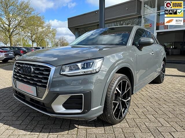 Grijs Gebruikt 2018 Audi Q2 Design SUV | € 21.940 (Goede deal) - Afbeelding 1/4