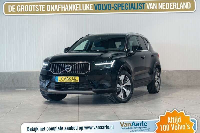 Zwart Gebruikt 2023 Volvo XC40 Core SUV | € 34.150 (Super prijs) - Afbeelding 1/3