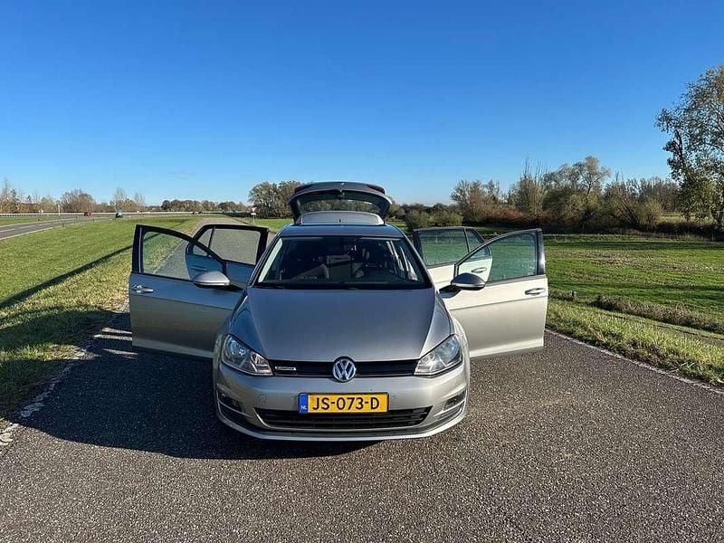 Zilver Gebruikt 2016 VW Golf VII Hatchback | € 8.250 (Super prijs) - Afbeelding 1/4