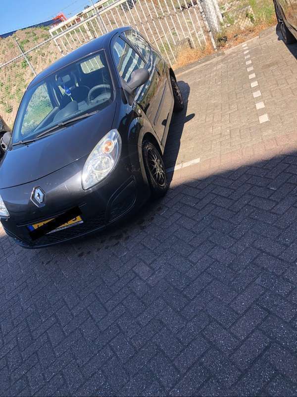 Zwart Gebruikt 2009 Renault Twingo Authentique Hatchback | € 1.950 (Eerlijke prijs) - Afbeelding 1/4