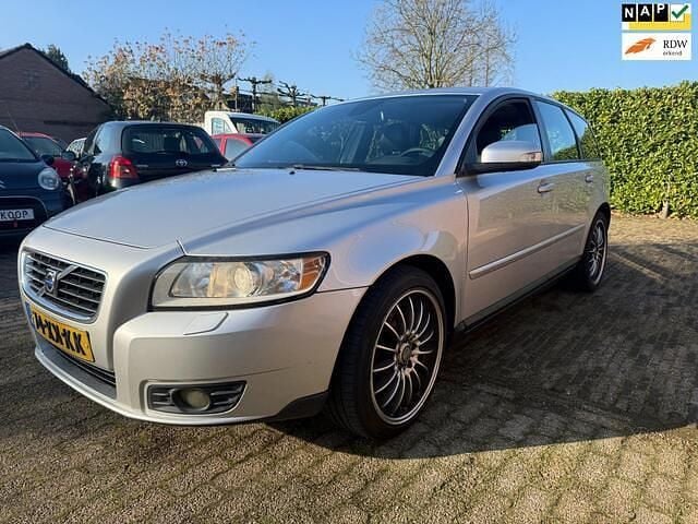 Grijs Occasion 2007 Volvo V50 Stationwagen | € 999 (Duur) - Afbeelding 1/4