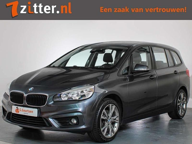 Grijs Gebruikt 2015 BMW 218 Gran Tourer Comfort Edition MPV | € 13.900 (Eerlijke prijs) - Afbeelding 1/4
