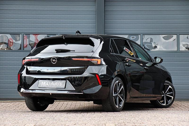 Occasion Opel Astra Elegance 131 PK (96 kW) 2023 Zwart Hatchback