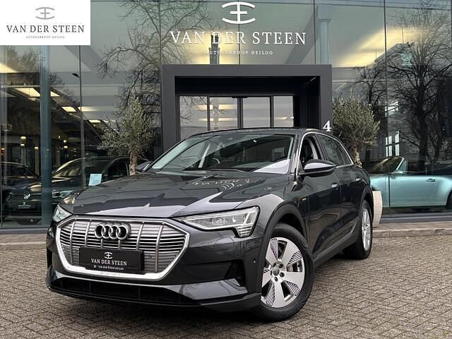 Grijs Occasion 2020 Audi e-tron SUV | € 30.950 (Iets duurder) - Afbeelding 1/4