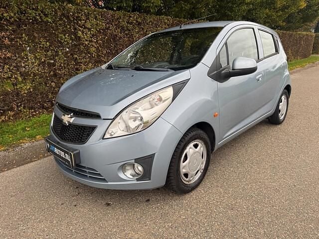 Blauw Gebruikt 2012 Chevrolet Spark Hatchback | € 2.199 (Eerlijke prijs) - Afbeelding 1/4