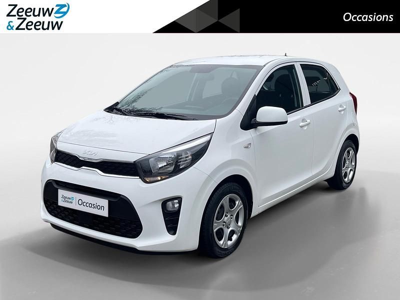 Clear white Occasion 2023 Kia Picanto Comfort Hatchback | € 13.645 (Eerlijke prijs) - Afbeelding 1/4