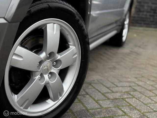 Occasion Mitsubishi Outlander Intense 159 PK (116 kW) 2005 Grijs SUV