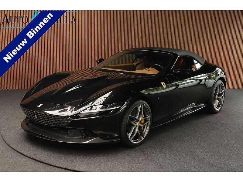 Zwart Nieuw 2025 Ferrari Roma Coupé | € 439.500 - Afbeelding 1/4
