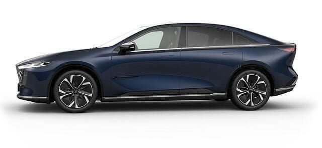 Blauw Nieuw 2025 Mazda 6e Takumi-Line Hatchback | € 49.590 (Iets duurder) - Afbeelding 1/4