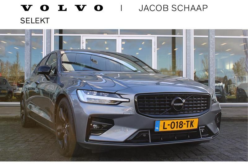 Grijs Gebruikt 2021 Volvo S60 R-Design Sedan | € 27.500 (Duur) - Afbeelding 1/4