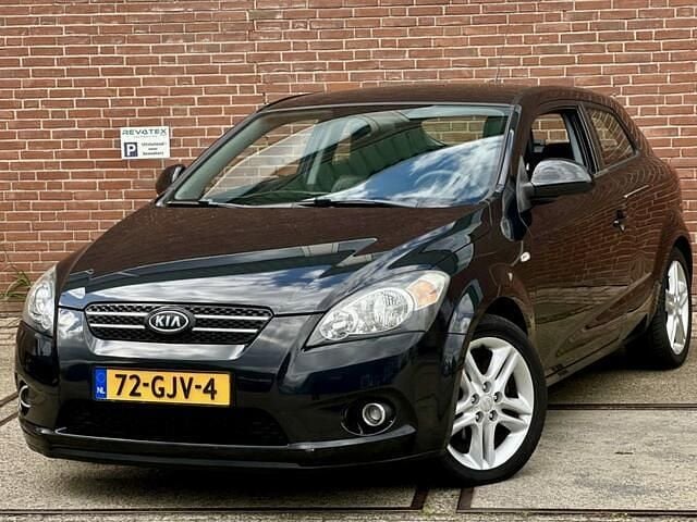 Zwart Gebruikt 2008 Kia ProCeed Hatchback | € 3.950 (Goede deal) - Afbeelding 1/4