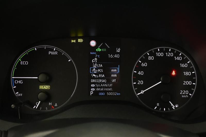 Occasion Toyota Yaris Hybrid Active 116 PK (85 kW) 2021 Wit Hatchback