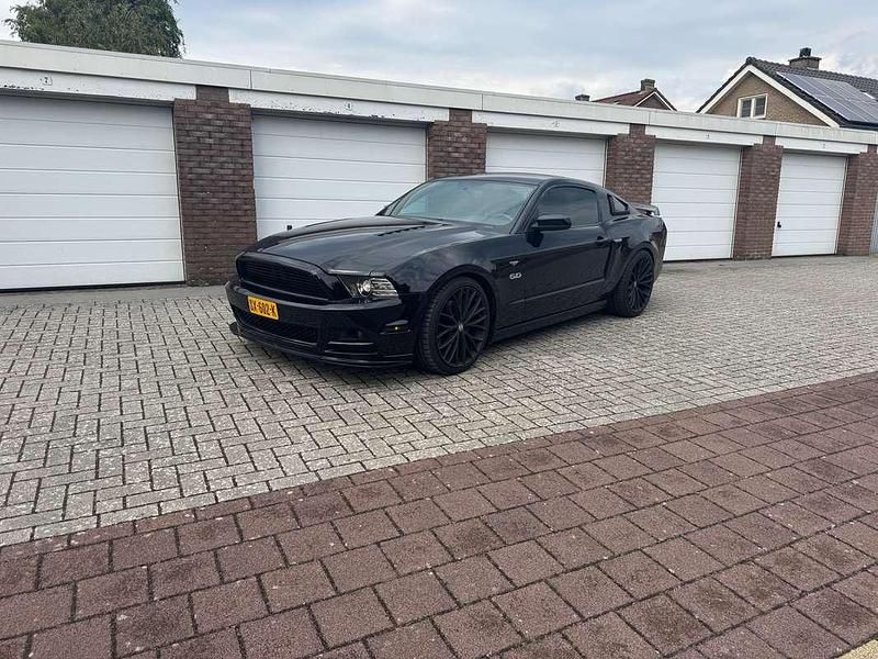 Zwart Gebruikt 2013 Ford Mustang Coupé | € 32.500 - Afbeelding 1/4