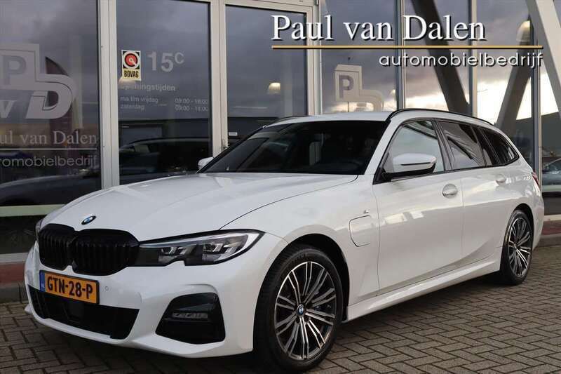 Wit Gebruikt 2021 BMW 330e M Sport Stationwagen | € 31.450 (Super prijs) - Afbeelding 1/4