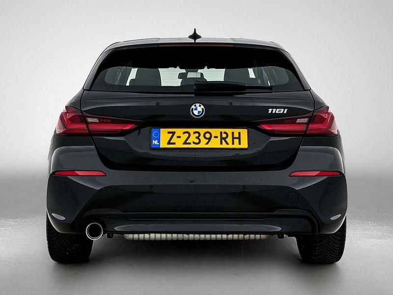 Occasion BMW 118 Basis 136 PK (100 kW) 2024 Zwart Hatchback