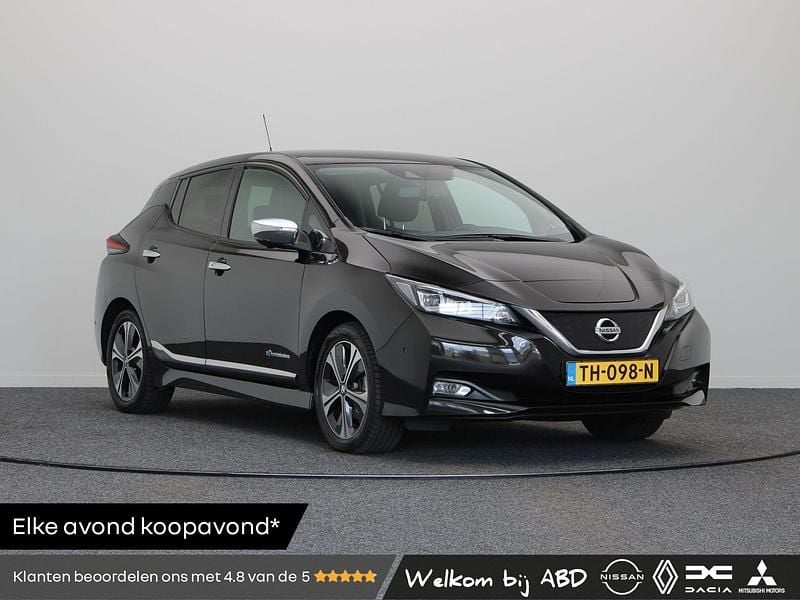 Zwart Gebruikt 2018 Nissan Leaf Tekna Hatchback | € 12.033 (Duur) - Afbeelding 1/3