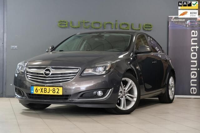 Grijs Gebruikt 2014 Opel Insignia Edition Hatchback | € 5.950 (Goede deal) - Afbeelding 1/4