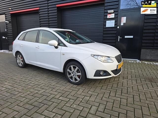Wit Occasion 2011 Seat Ibiza ST Ecomotive Stationwagen | € 1.450 (Goede deal) - Afbeelding 1/4