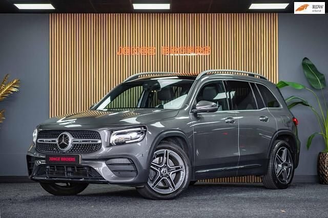 Grijs Gebruikt 2020 Mercedes GLB250 AMG line SUV | € 44.950 (Eerlijke prijs) - Afbeelding 1/4