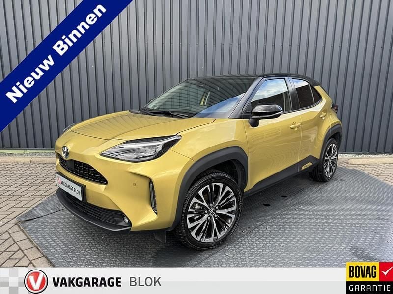 Goud Occasion 2022 Toyota Yaris Cross Executive SUV | € 27.950 (Eerlijke prijs) - Afbeelding 1/4