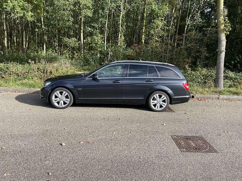 Zwart Occasion 2011 Mercedes C250 Stationwagen | € 9.500 (Eerlijke prijs) - Afbeelding 1/4