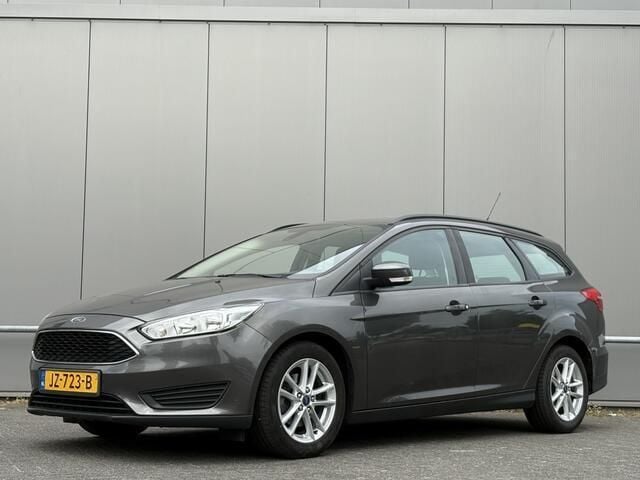 Grijs Gebruikt 2016 Ford Focus Trend Stationwagen | € 4.950 (Super prijs) - Afbeelding 1/4