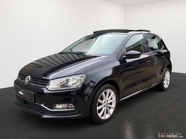 Zwart Occasion 2015 VW Polo Highline Hatchback | € 10.499 (Iets duurder) - Afbeelding 1/4