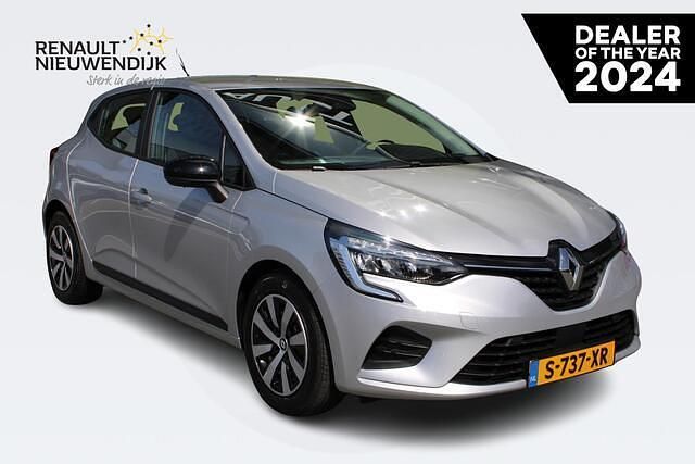 Platiniumgrijs d69 Gebruikt 2023 Renault Clio V Equilibre Hatchback | € 15.995 (Goede deal) - Afbeelding 1/4