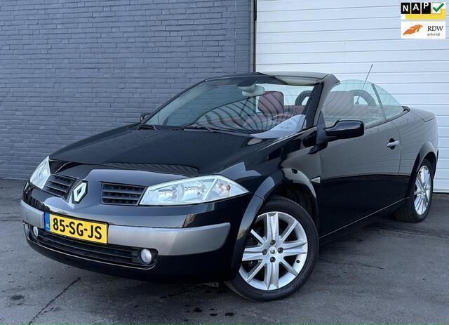 Zwart, metallic lak Gebruikt 2006 Renault Mégane Cabriolet Cabriolet | € 2.295 (Eerlijke prijs) - Afbeelding 1/4