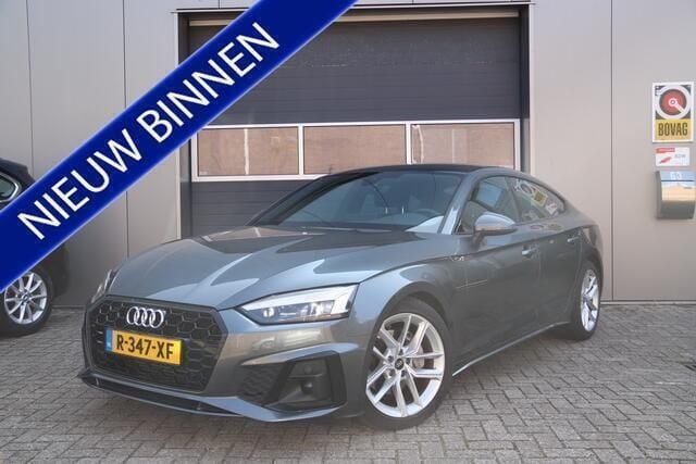 Grijs Gebruikt 2022 Audi A5 Sportback S-Line Hatchback | € 39.995 (Eerlijke prijs) - Afbeelding 1/4