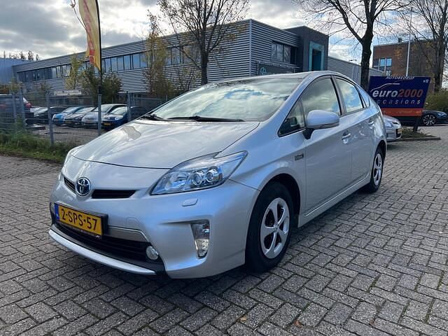 Grijs Gebruikt 2013 Toyota Prius Business Edition Hatchback | € 10.750 (Eerlijke prijs) - Afbeelding 1/4