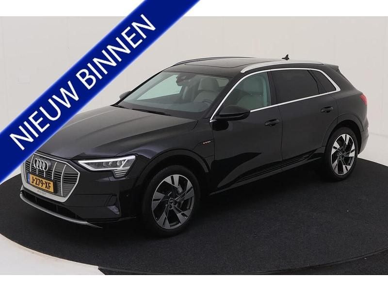 Zwart Gebruikt 2020 Audi e-tron Business SUV | € 29.900 (Eerlijke prijs) - Afbeelding 1/4