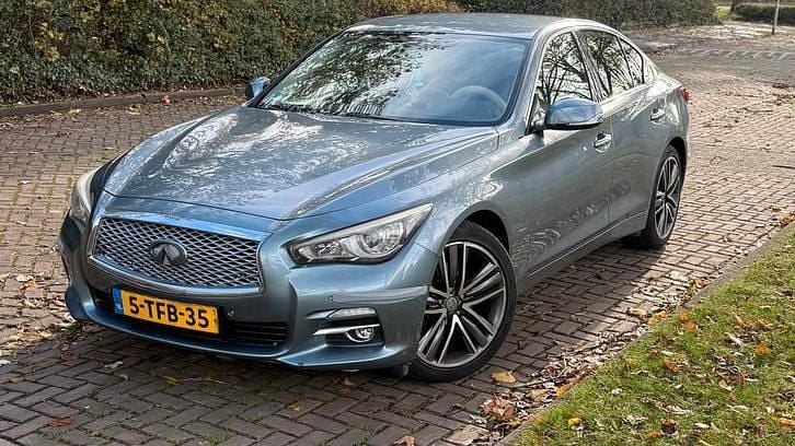 Gebruikt 2014 Infiniti Q50 Sedan | € 6.500 - Afbeelding 1/4