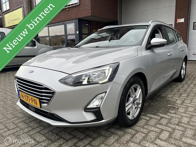 Grijs Occasion 2020 Ford Focus Business Edition Stationwagen | € 11.950 (Goede deal) - Afbeelding 1/4