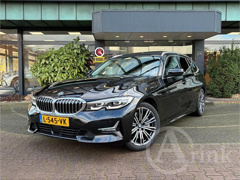Zwart Gebruikt 2020 BMW 330 Executive Stationwagen | € 34.500 (Super prijs) - Afbeelding 1/4