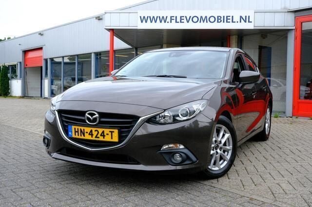Bruin Gebruikt 2015 Mazda 3 Hatchback | € 11.450 (Goede deal) - Afbeelding 1/4