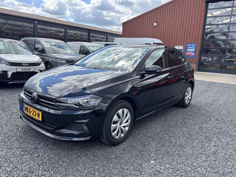 Zwart Gebruikt 2021 VW Polo Comfortline Hatchback | € 20.950 (Eerlijke prijs) - Afbeelding 1/4