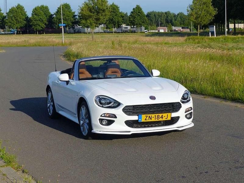 Wit Gebruikt 2016 Fiat 124 Spider Lusso Cabriolet | € 19.500 (Goede deal) - Afbeelding 1/4