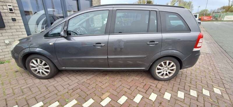 Gebruikt 2009 Opel Zafira MPV | € 3.000 (Eerlijke prijs) - Afbeelding 1/4