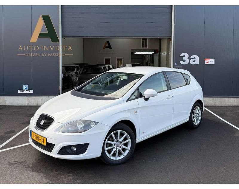 Wit Gebruikt 2012 Seat Leon Reference Sedan | € 4.950 (Super prijs) - Afbeelding 1/4
