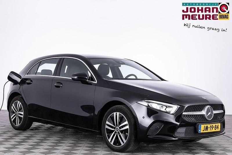 Occasion Mercedes A250 Luxury 2026 Zwart Hatchback