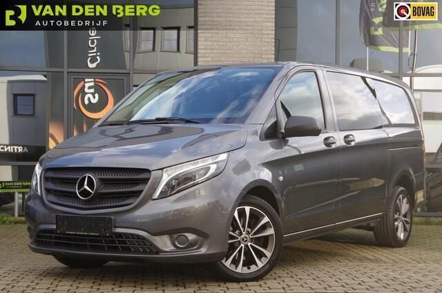 Grijs Gebruikt 2020 Mercedes Vito MPV | € 26.850 (Eerlijke prijs) - Afbeelding 1/4