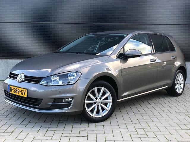 Grijs Gebruikt 2015 VW Golf VII Hatchback | € 12.950 (Eerlijke prijs) - Afbeelding 1/4