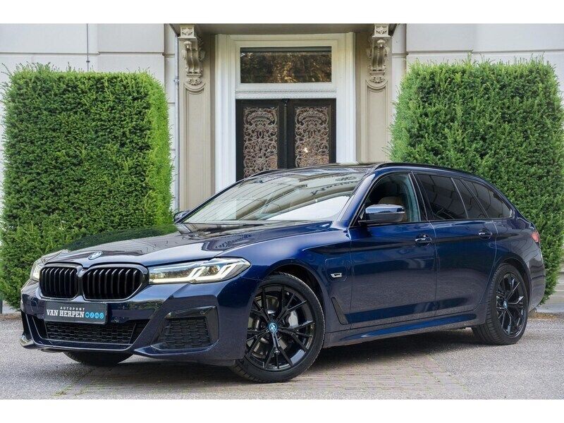 Blauw Gebruikt 2022 BMW 530 M Sport Stationwagen | € 49.940 (Iets duurder) - Afbeelding 1/4