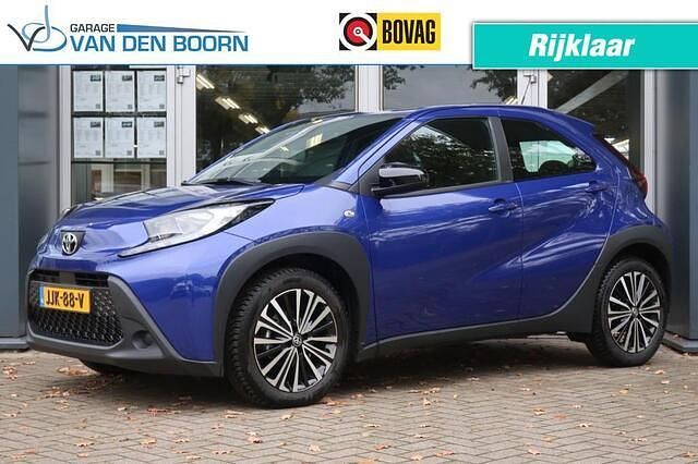Blauw Gebruikt 2024 Toyota Aygo Hatchback | € 21.950 (Iets duurder) - Afbeelding 1/4