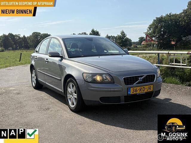 Grijs Gebruikt 2005 Volvo S40 Momentum Sedan | € 2.345 (Goede deal) - Afbeelding 1/4