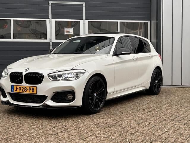 Occasion BMW 118 Executive 136 PK (100 kW) 2017 Wit Hatchback